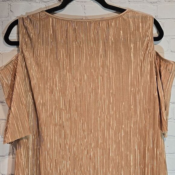 Chico's Travelers Pleated Top - Picture 8 of 9